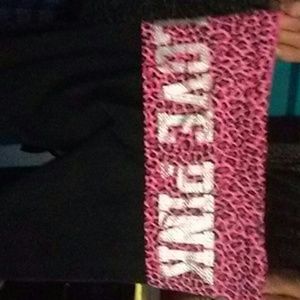 Love pink yoga pants